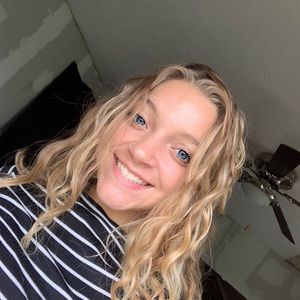 Meet your Posher, Natalie